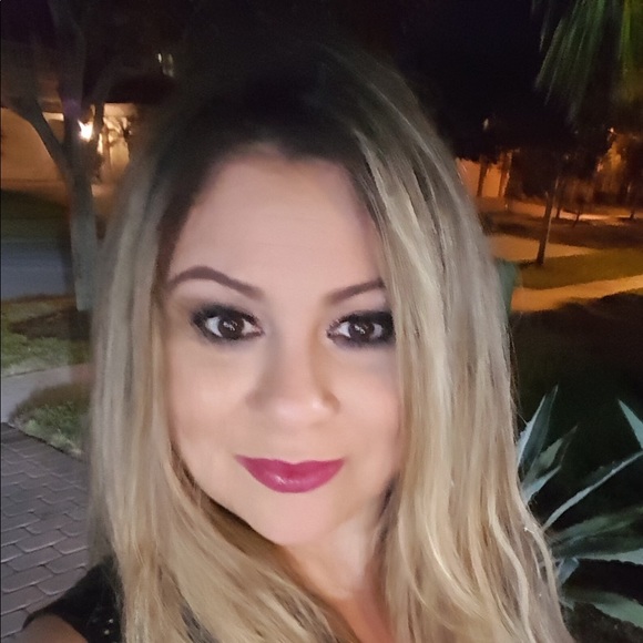 Meet your Posher, Theresa - Picture 2 of 4